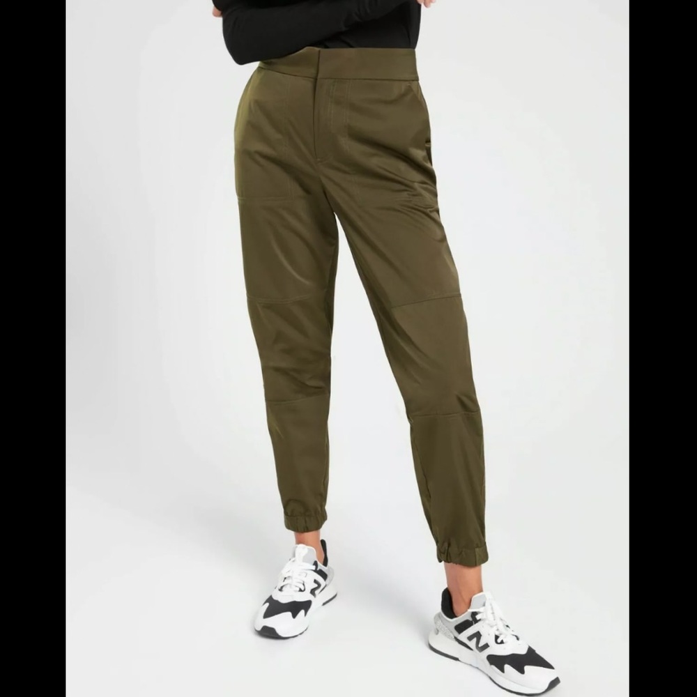 Athleta Radiant Jogger in Tortuga Green Size 14